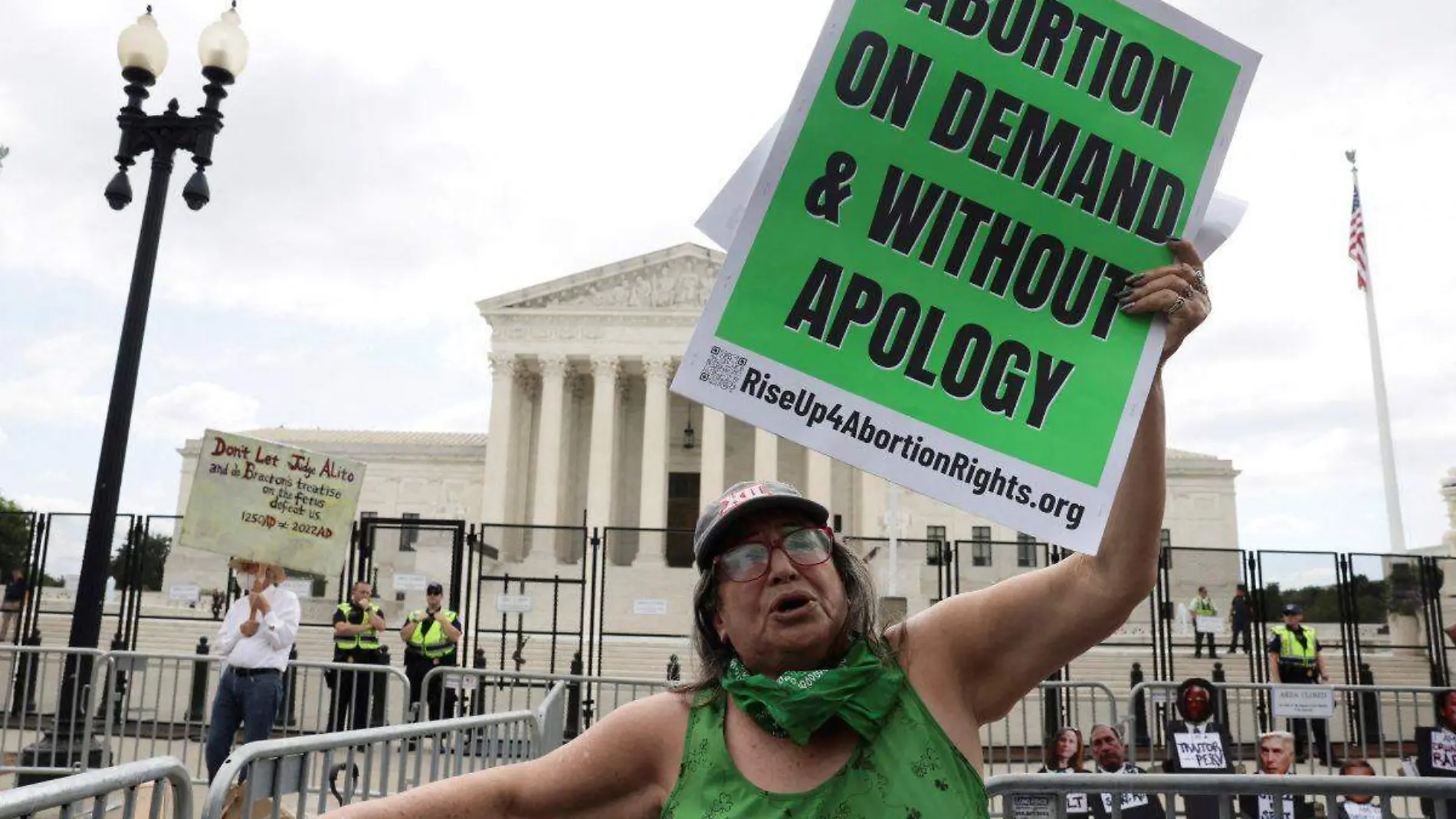 Estados comienzan a prohibir el aborto tras decisión de Corte en EU